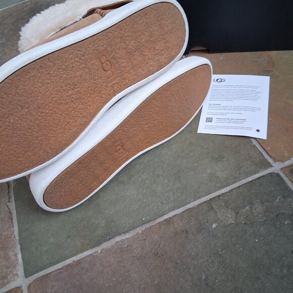 UGG Mika Classic Boot - Picture 5 of 8